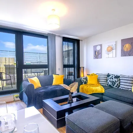 Viewpoint - Modern Big 2 Bedroom Apt - Ideal For Longer Stays & Business Travel